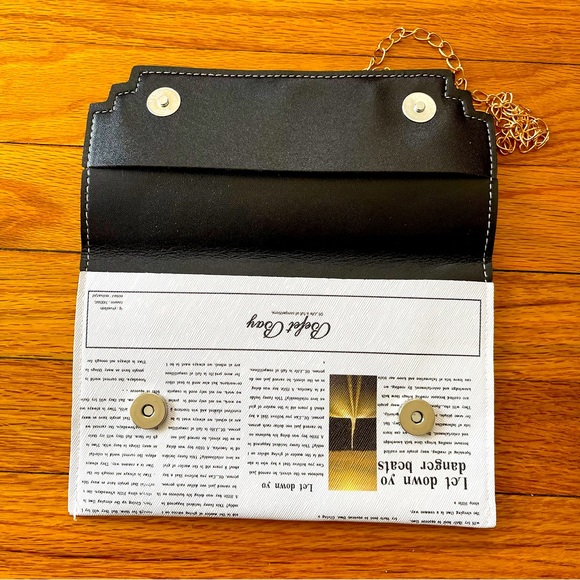 Newspaper 🗞️ Crossbody / Envelope Bag - News, Retro Handbag - Brand New! - Picture 3 of 5